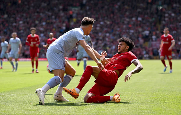 利雅得新月官方：坎塞洛腿筋受伤，将缺阵4-6周.