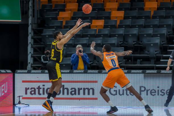 位极具韧性 位极具韧性